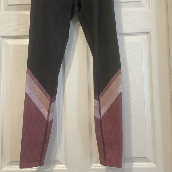 ALO YOGA LEGGINGS SZ S - Picture 2 of 6
